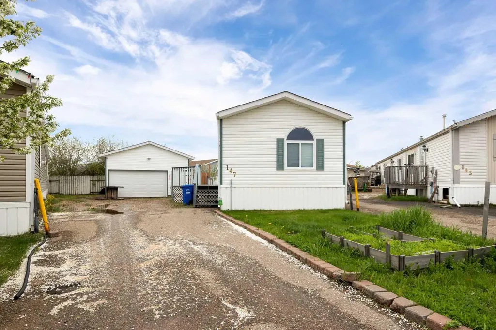147 Cree Lane Fort Mcmurray AB T9K 1Y5