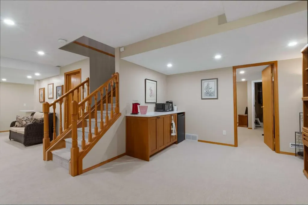42 Douglasbank Gardens SE Calgary AB T2Z 2C9