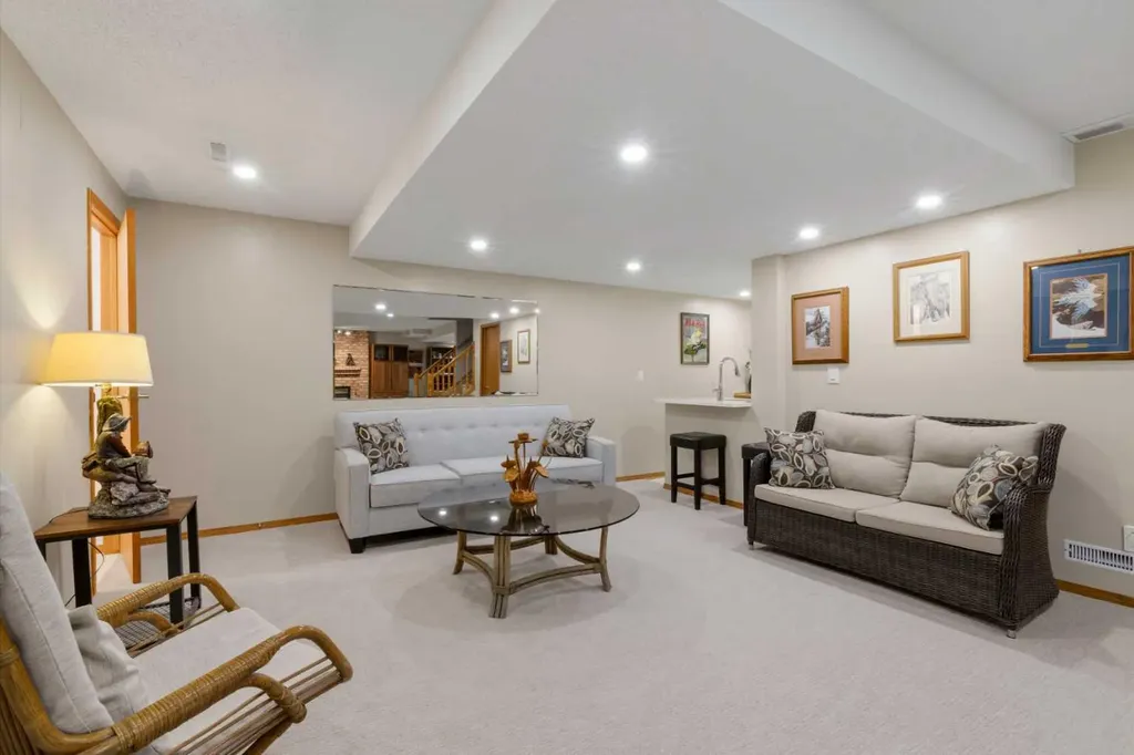 42 Douglasbank Gardens SE Calgary AB T2Z 2C9