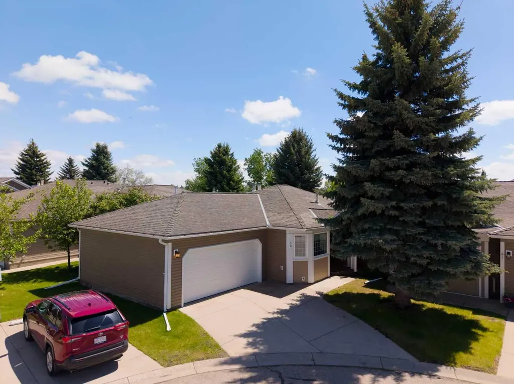 42 Douglasbank Gardens SE Calgary AB T2Z 2C9