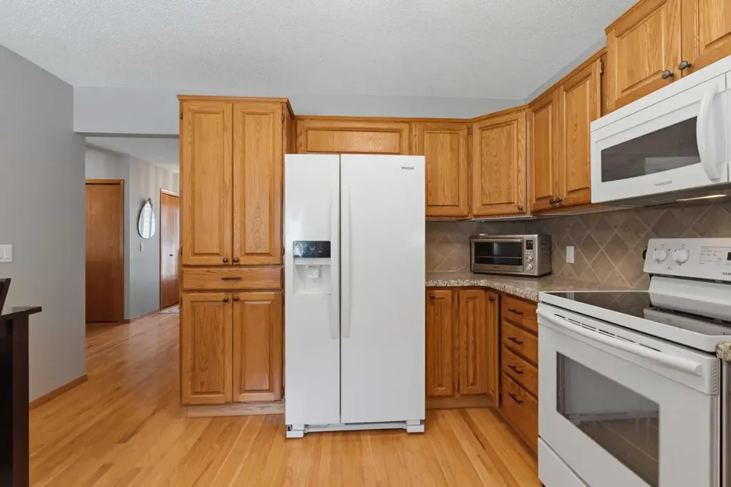42 Douglasbank Gardens SE Calgary AB T2Z 2C9