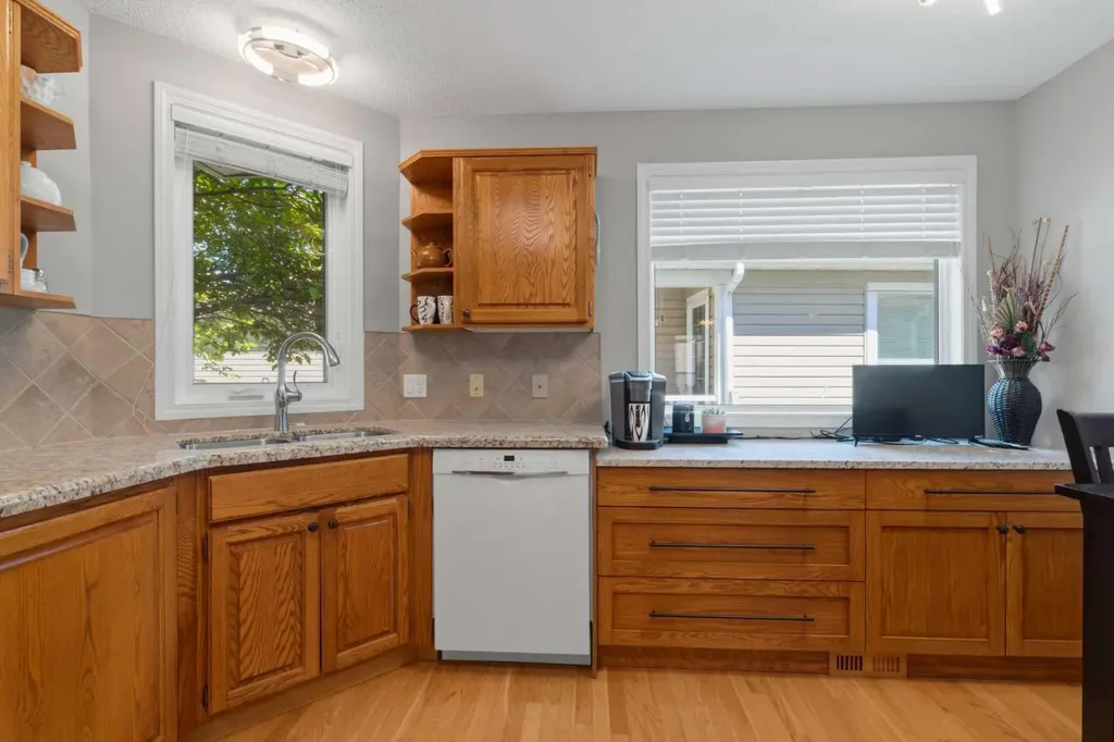 42 Douglasbank Gardens SE Calgary AB T2Z 2C9