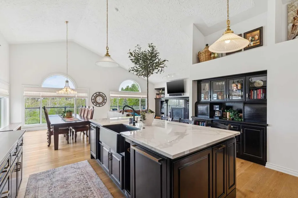 84 Edenstone Way NW Calgary AB T3A3Z1