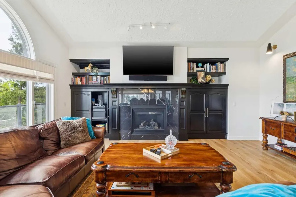 84 Edenstone Way NW Calgary AB T3A3Z1