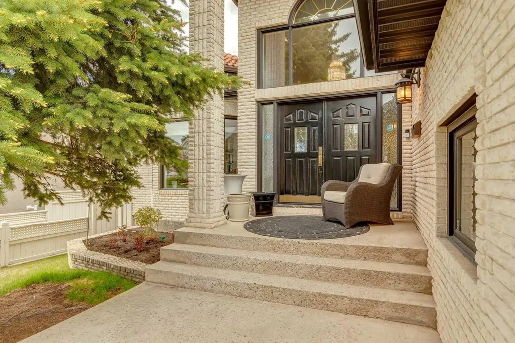84 Edenstone Way NW Calgary AB T3A3Z1