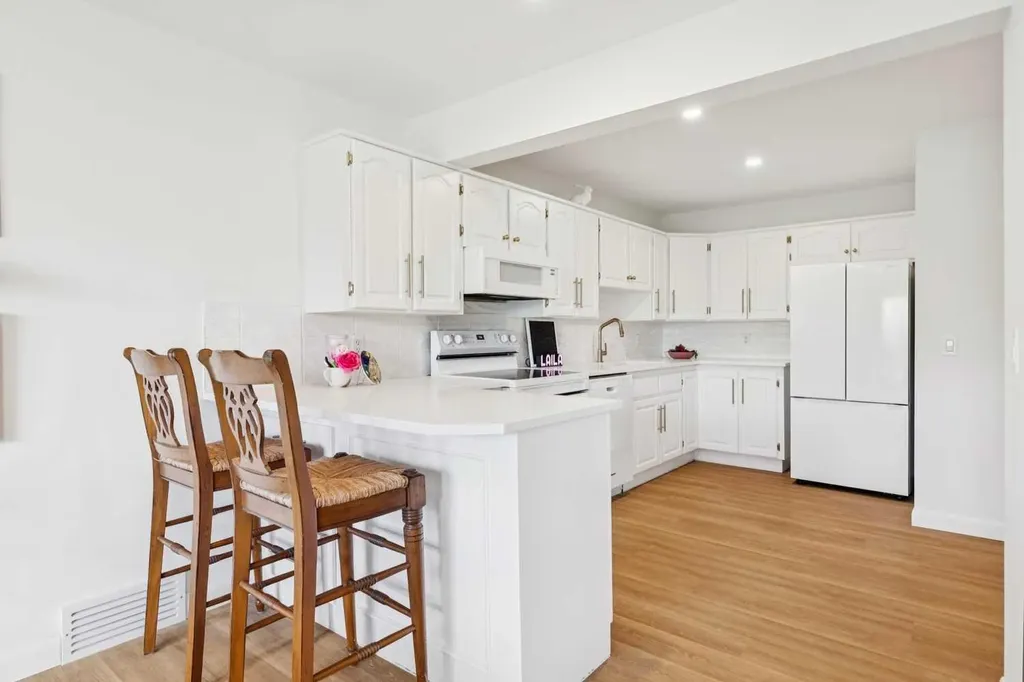 84 Edenstone Way NW Calgary AB T3A3Z1