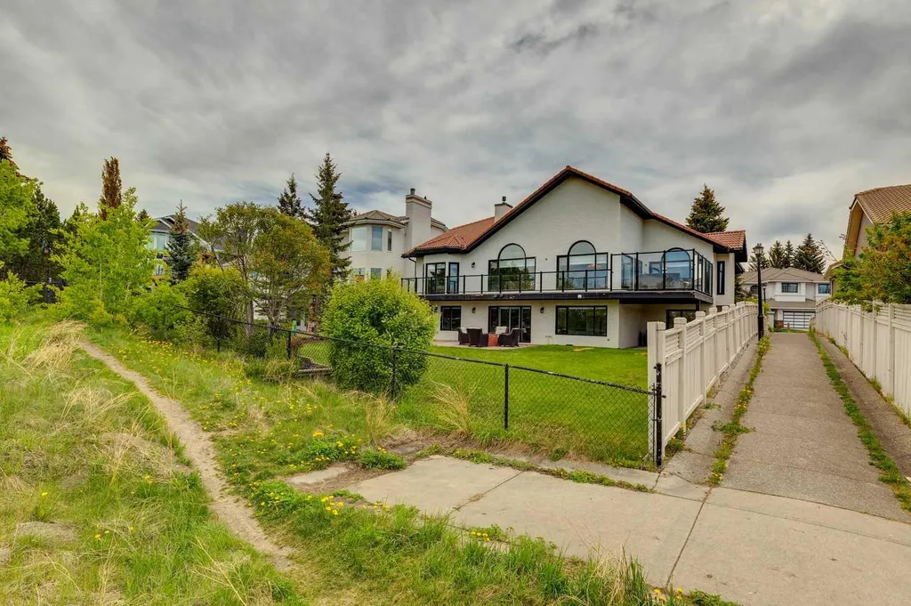 84 Edenstone Way NW Calgary AB T3A3Z1