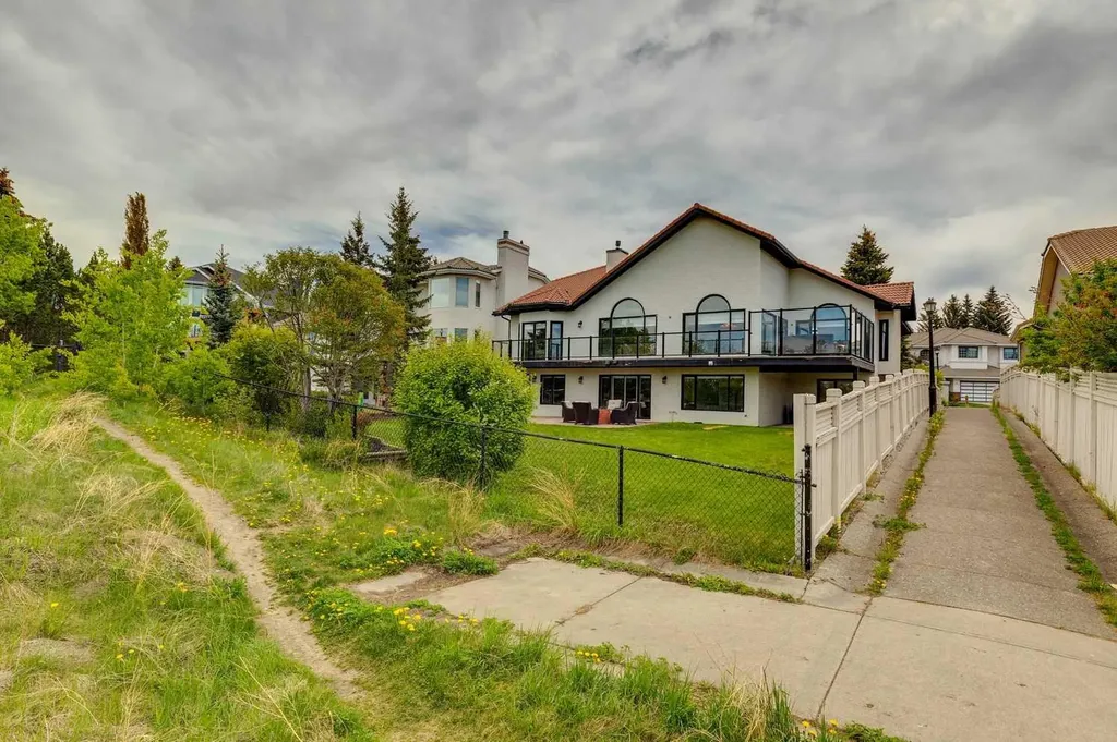 84 Edenstone Way NW Calgary AB T3A3Z1