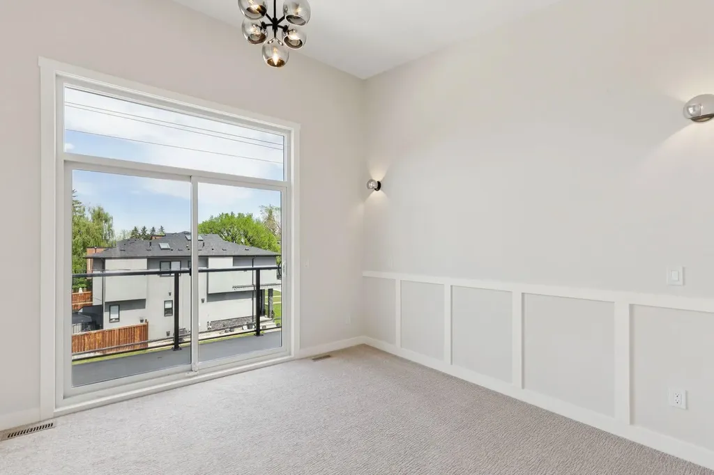 4307 30 Avenue SW Calgary AB T3E 0T5