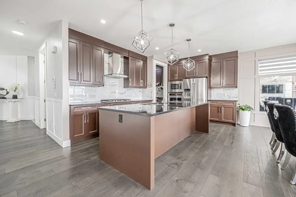 7 Waterford Heights Chestermere AB T1X 2M7