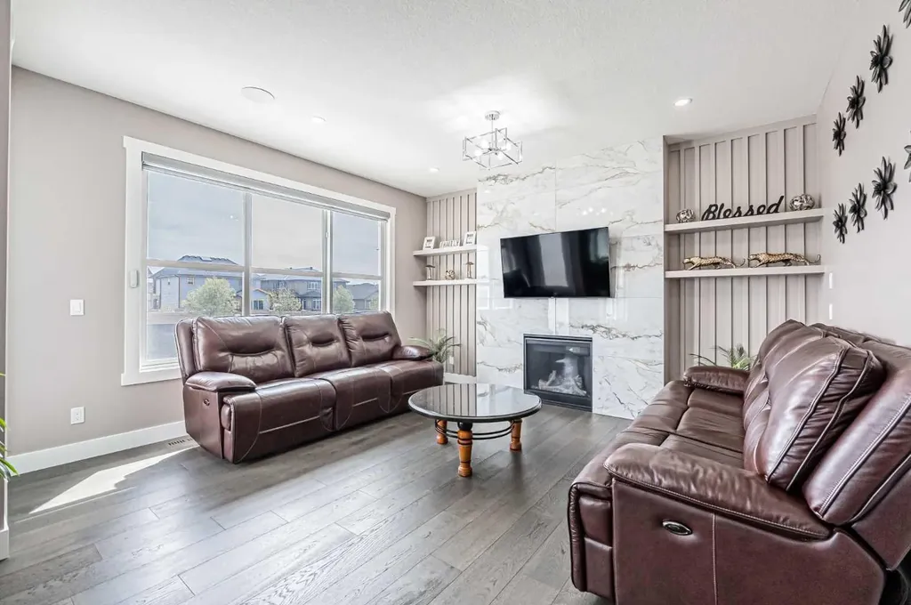 7 Waterford Heights Chestermere AB T1X 2M7