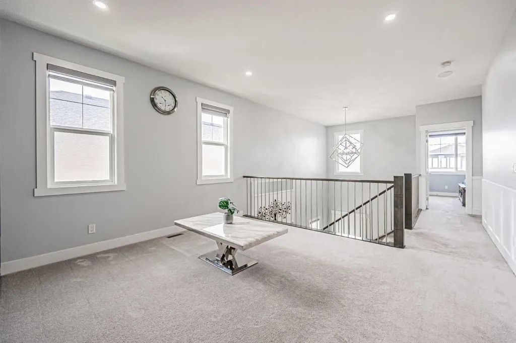 7 Waterford Heights Chestermere AB T1X 2M7