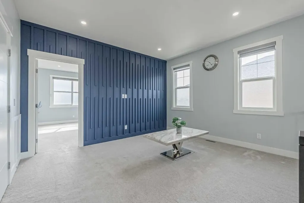 7 Waterford Heights Chestermere AB T1X 2M7