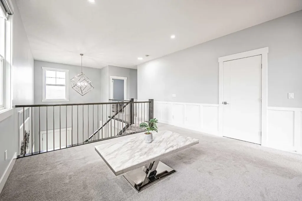7 Waterford Heights Chestermere AB T1X 2M7