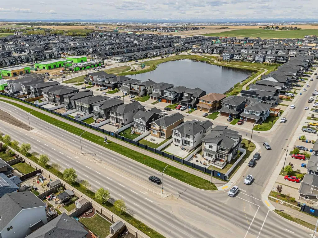 7 Waterford Heights Chestermere AB T1X 2M7