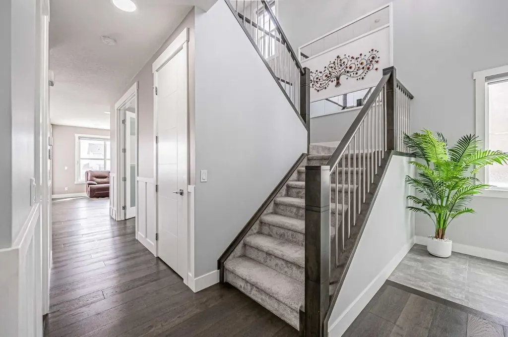 7 Waterford Heights Chestermere AB T1X 2M7