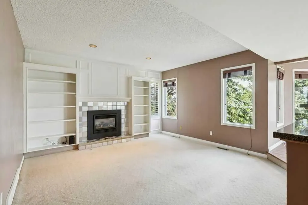20 Patterson Mews SW Calgary AB T3H 2C7
