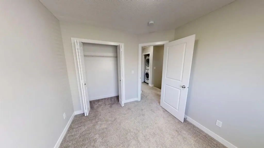 9503 112 Avenue Clairmont AB T8X5C8