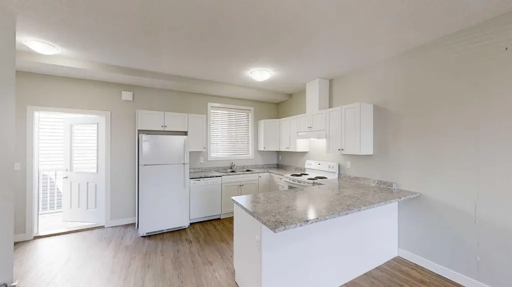 9503 112 Avenue Clairmont AB T8X5C8