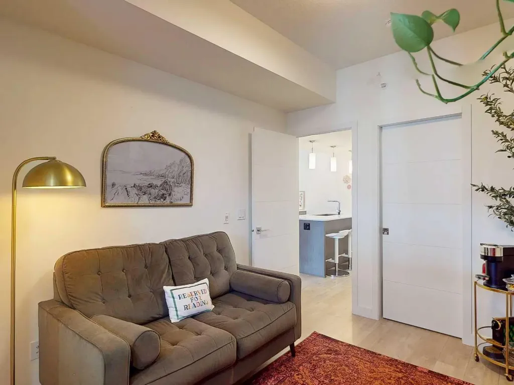 3450 19 Street SW Calgary AB T2T6V7