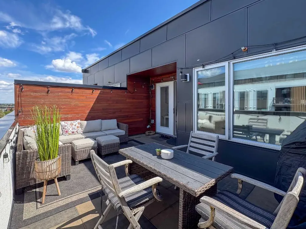 3450 19 Street SW Calgary AB T2T6V7