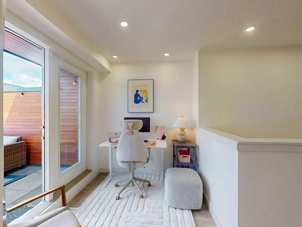 3450 19 Street SW Calgary AB T2T6V7
