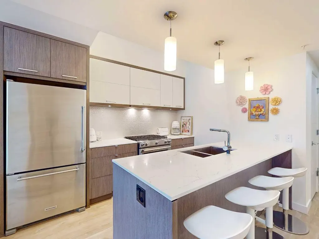 3450 19 Street SW Calgary AB T2T6V7