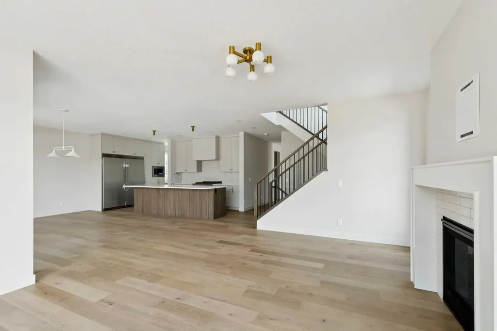 2 Rock Lake View NW Calgary AB T3G 0G1