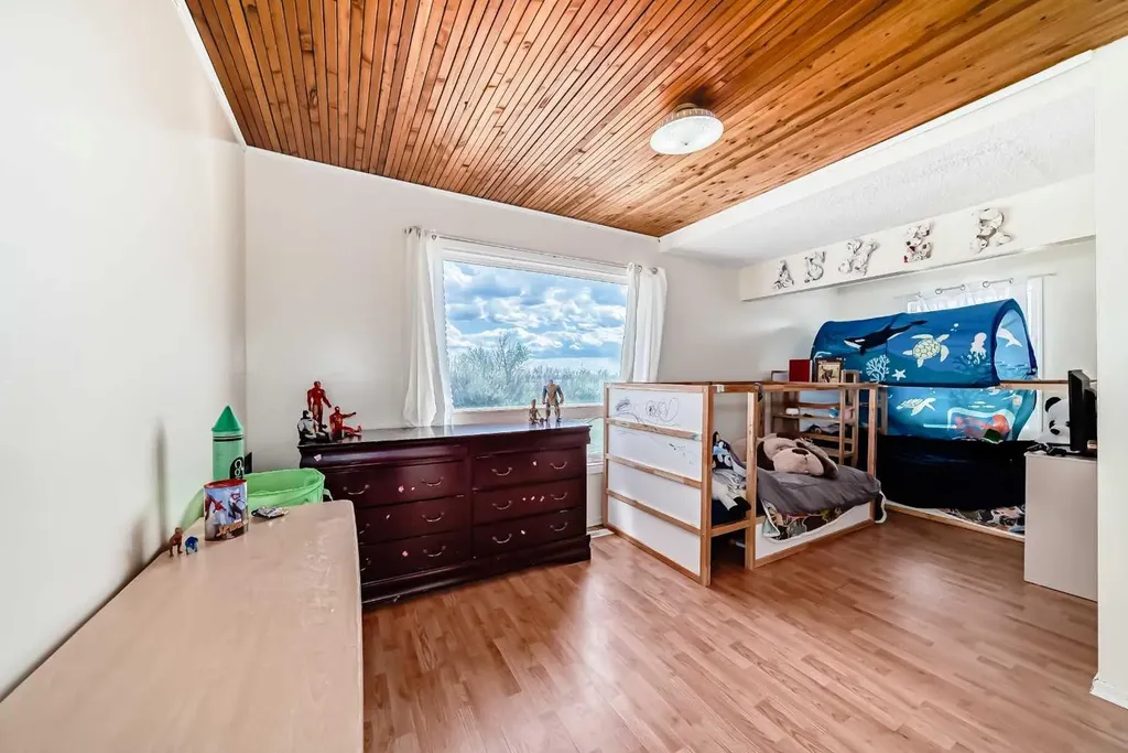225079 Range Road 245 Rural Wheatland County AB T1P 0N5