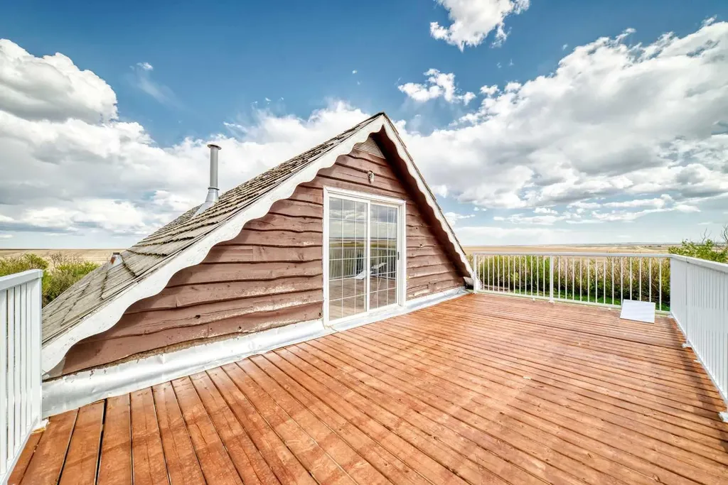 225079 Range Road 245 Rural Wheatland County AB T1P 0N5