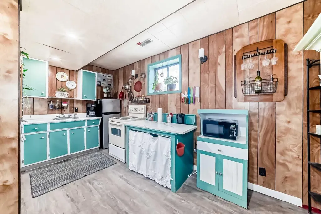 225079 Range Road 245 Rural Wheatland County AB T1P 0N5