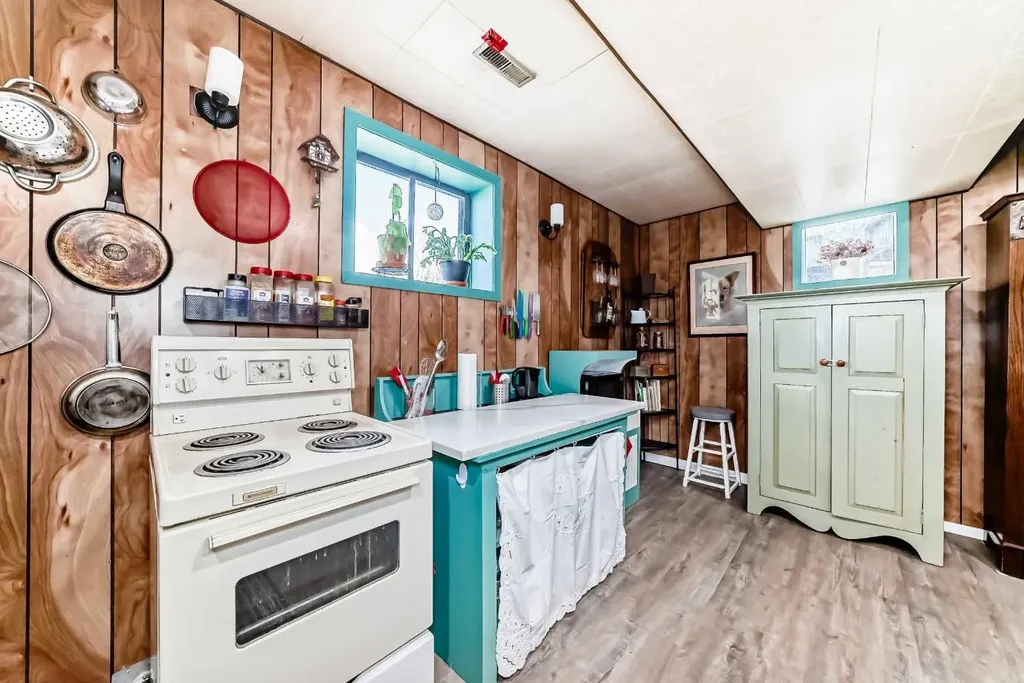225079 Range Road 245 Rural Wheatland County AB T1P 0N5