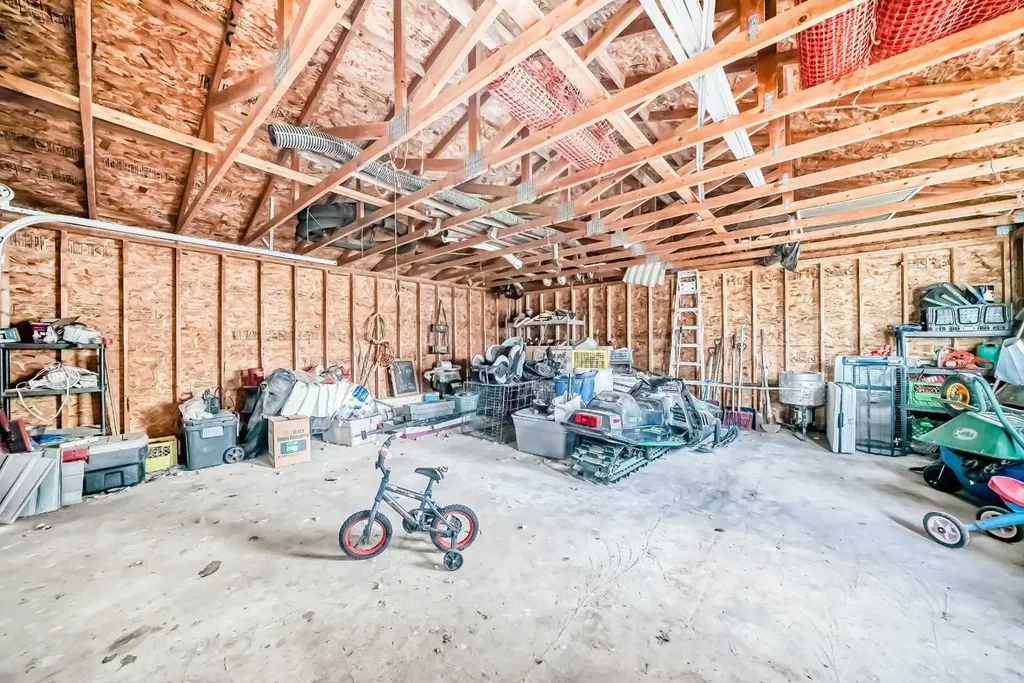 225079 Range Road 245 Rural Wheatland County AB T1P 0N5
