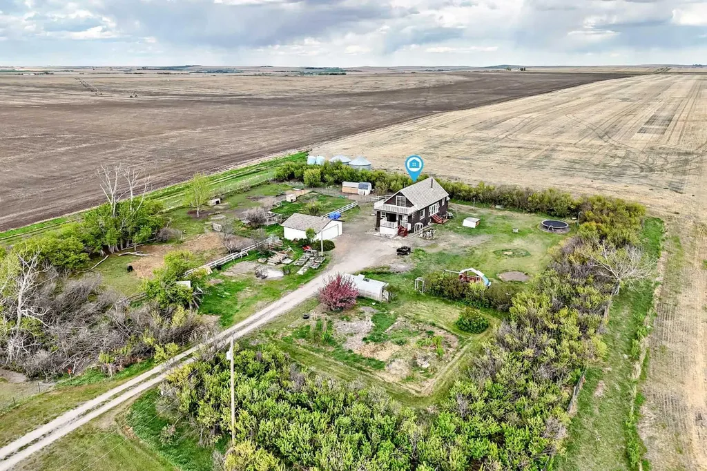 225079 Range Road 245 Rural Wheatland County AB T1P 0N5