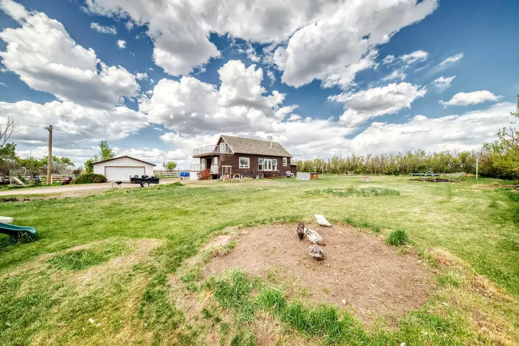 225079 Range Road 245 Rural Wheatland County AB T1P 0N5