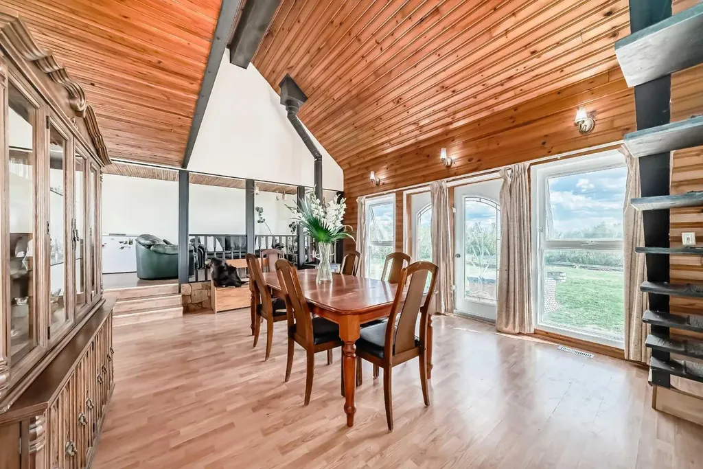 225079 Range Road 245 Rural Wheatland County AB T1P 0N5