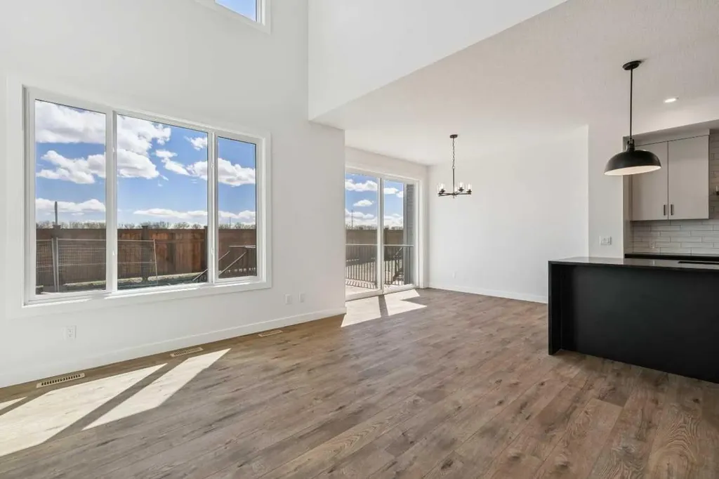 73 Sora Gate SE Calgary AB T3S0V3