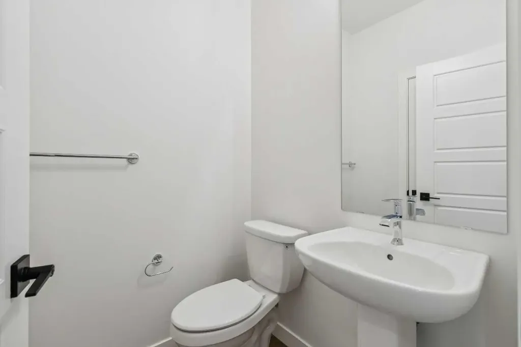 73 Sora Gate SE Calgary AB T3S0V3