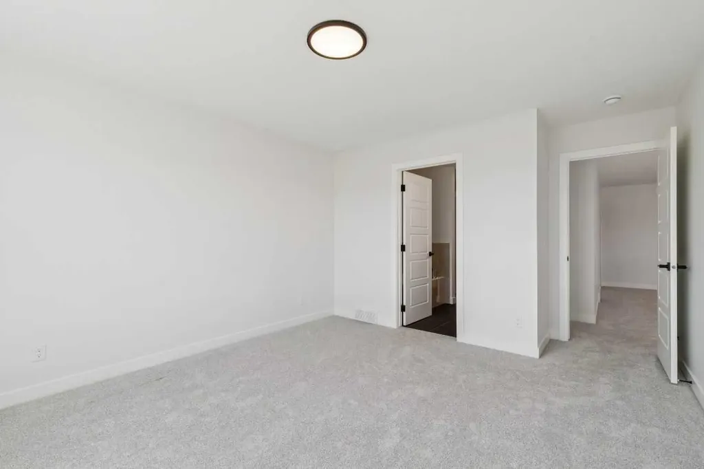 73 Sora Gate SE Calgary AB T3S0V3