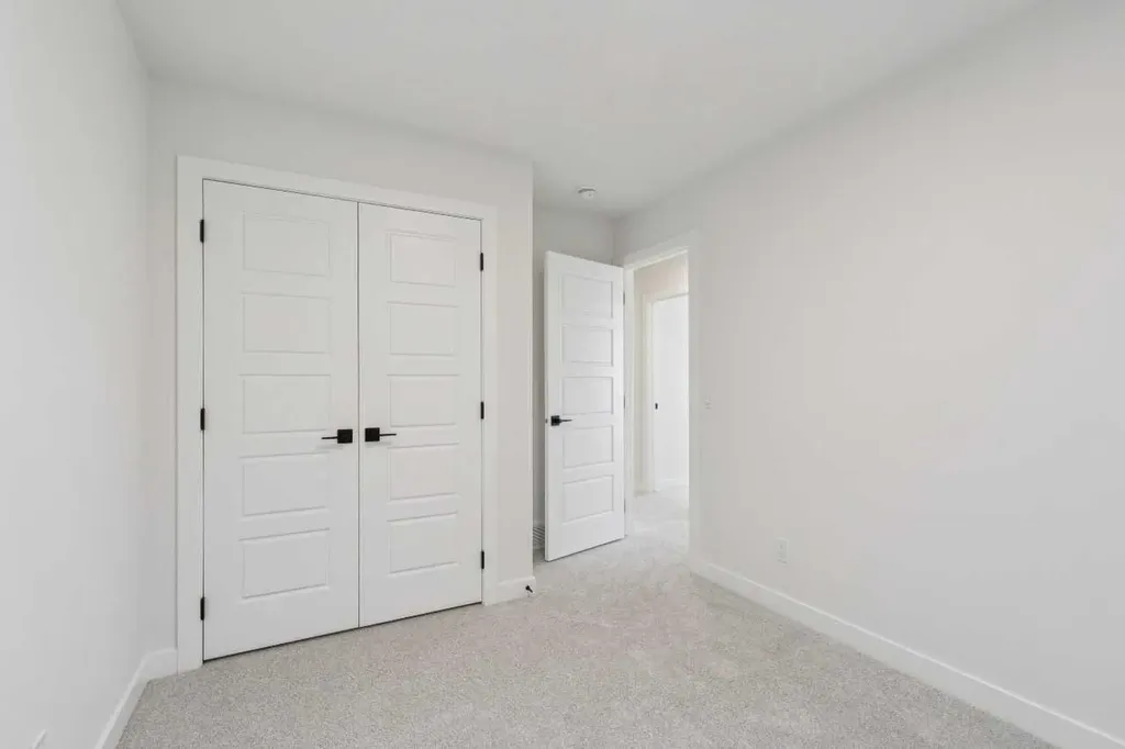 73 Sora Gate SE Calgary AB T3S0V3