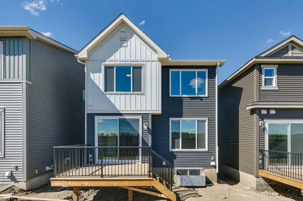 73 Sora Gate SE Calgary AB T3S0V3