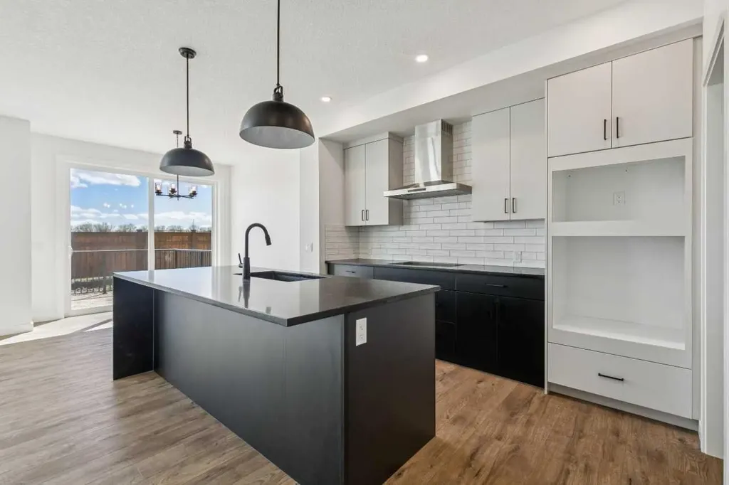 73 Sora Gate SE Calgary AB T3S0V3