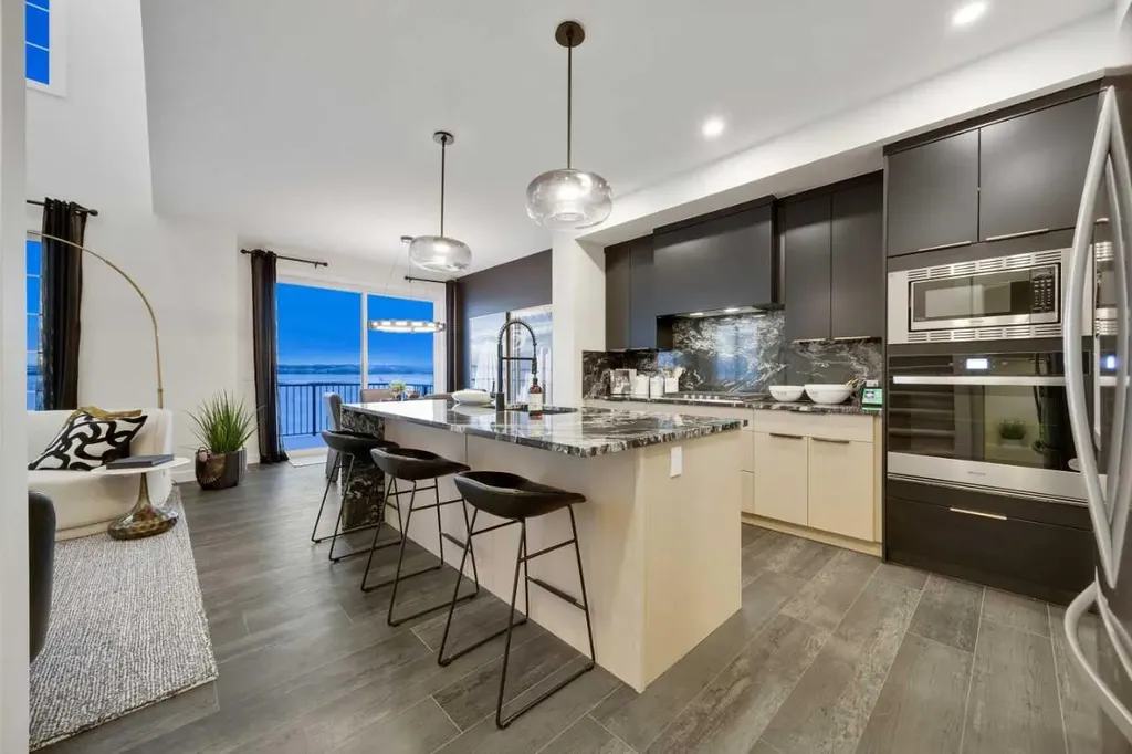 73 Sora Gate SE Calgary AB T3S0V3