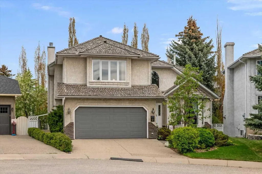 40 Scenic Ridge Place NW Calgary AB T3L 1V3