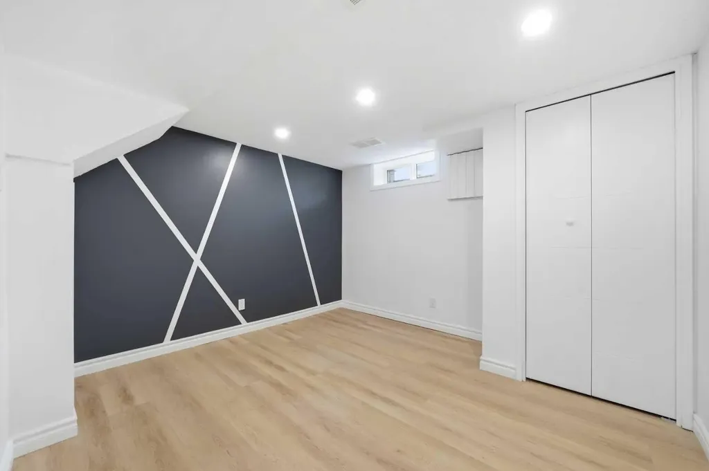 2804 17 Avenue SW Calgary AB T3E 6K8