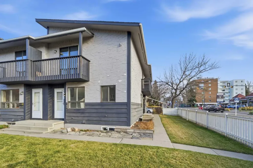 2804 17 Avenue SW Calgary AB T3E 6K8