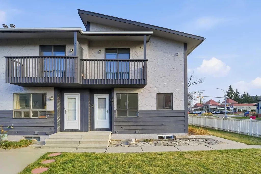 2804 17 Avenue SW Calgary AB T3E 6K8