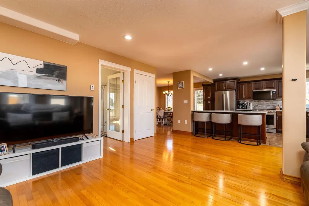 4005 60th Avenue Lloydminster AB T9V2R9