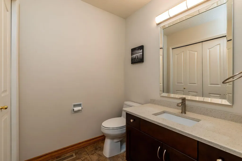 4005 60th Avenue Lloydminster AB T9V2R9