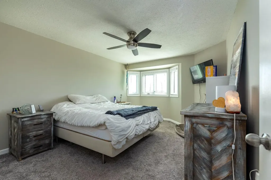 4005 60th Avenue Lloydminster AB T9V2R9